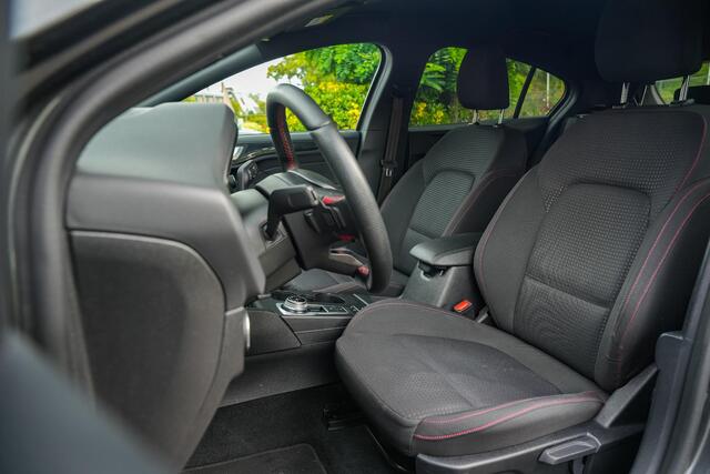 Ford FOCUS ST Line Navigatie Cruise Camera DAB+ Keyless