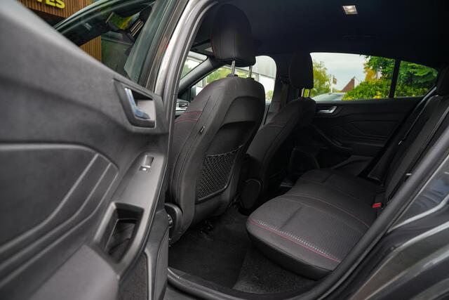 Ford FOCUS ST Line Navigatie Cruise Camera DAB+ Keyless