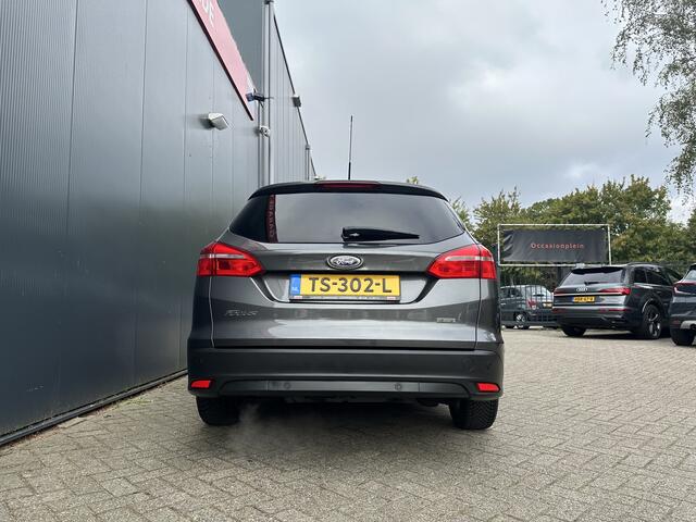 Ford FOCUS Wagon 1.0 Titanium | Trekhaak | Navi | Stoel- stuurverwarming