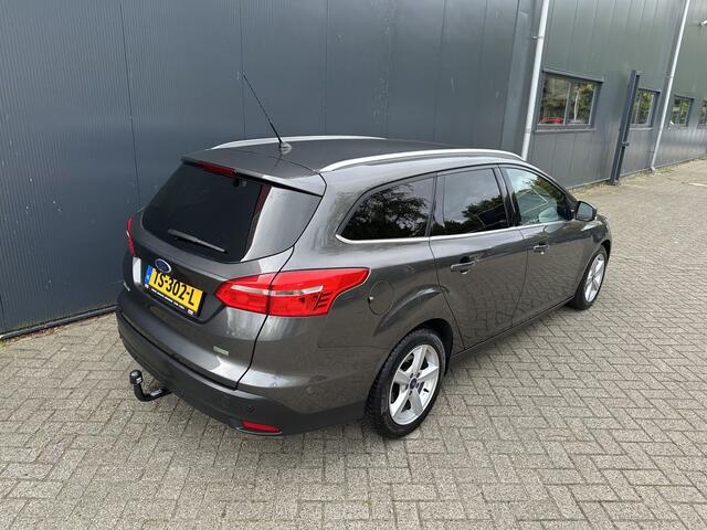 Ford FOCUS Wagon 1.0 Titanium | Trekhaak | Navi | Stoel- stuurverwarming