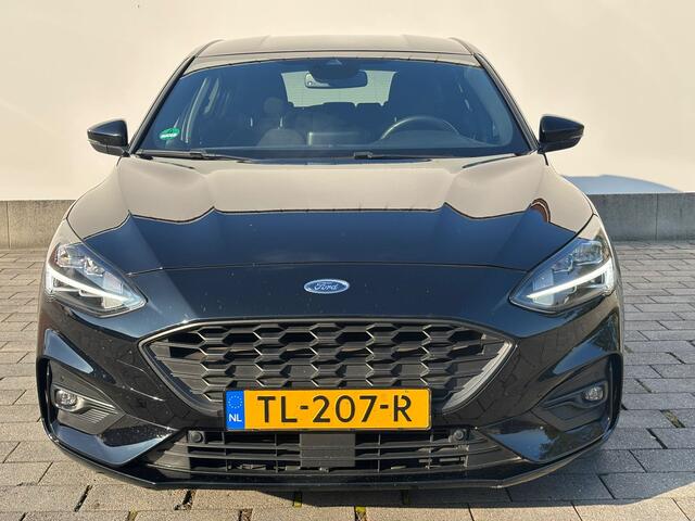 Ford FOCUS EcoBoost ST-Line Business | Winter Pack | Full led koplampen | Trekhaak | Adapt. Cruise | B&O | Camera | Climate Control |