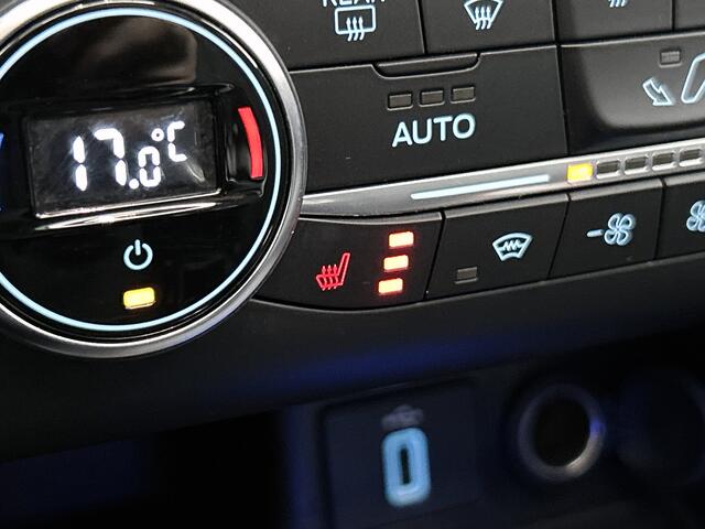 Ford FOCUS Wagon 1.0 126PK Vignale / Leder / Panoramadak / Navigatie / Cruis ad./ Pdc.V+A / Xenon / Technology-Winter -Design Pack /