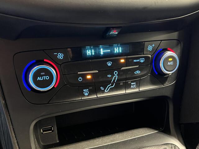 Ford FOCUS Wagon 1.0 Titanium | Navigatie/Android/Apple Carplay | LM Velgen 16" | Achteruitrijcamera + PDC Achter | Cruise Control | Airco | Verwarmde Voorruit |