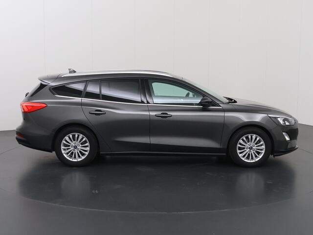 Ford FOCUS 1.0 EcoBoost Titanium Business | Winterpack | Climate Control | Navigatie | Parkeersensoren |