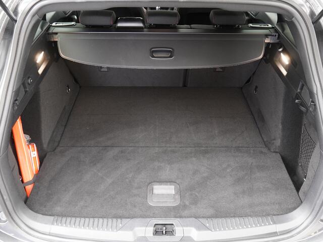 Ford FOCUS Wagon EcoBoost Hybrid 125 pk ST Line | Winter Pack | 4 seiz. banden | Navi | Clima | Cruise | Dr. loos Apple Carplay