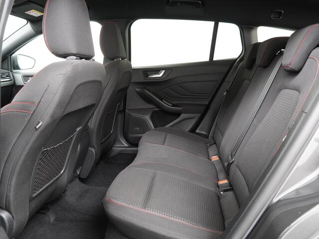Ford FOCUS Wagon EcoBoost Hybrid 125 pk ST Line | Winter Pack | 4 seiz. banden | Navi | Clima | Cruise | Dr. loos Apple Carplay
