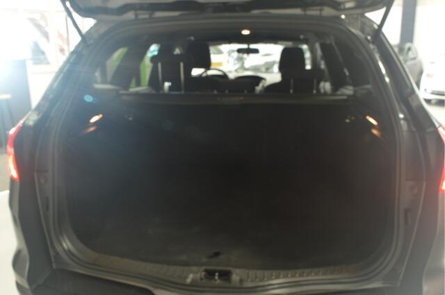 Ford FOCUS Wagon 1.0 EcoBoost ST-Line // 122.000 km // 141 PK // TREKHAAK // NAVI // STOELVERWARMING // PDC //
