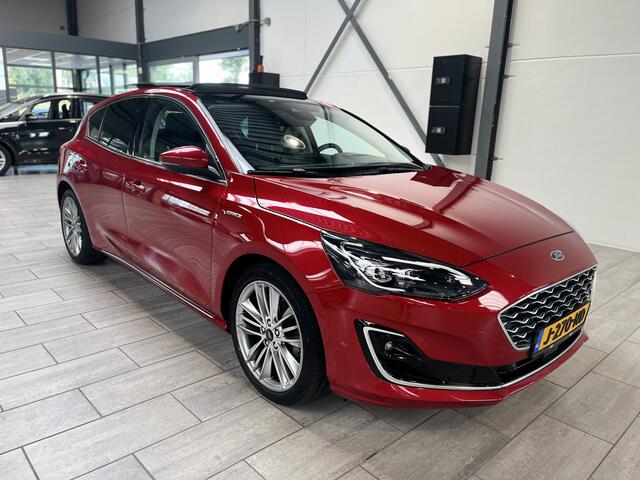 Ford FOCUS EcoBoost Hybrid 125 pk Vignale | Pano | Winter Pack | Leder | Adapt. cruise | B&O | Adapt. LED | 18" | 100% dealer onderh.