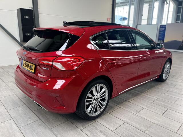Ford FOCUS EcoBoost Hybrid 125 pk Vignale | Pano | Winter Pack | Leder | Adapt. cruise | B&O | Adapt. LED | 18" | 100% dealer onderh.