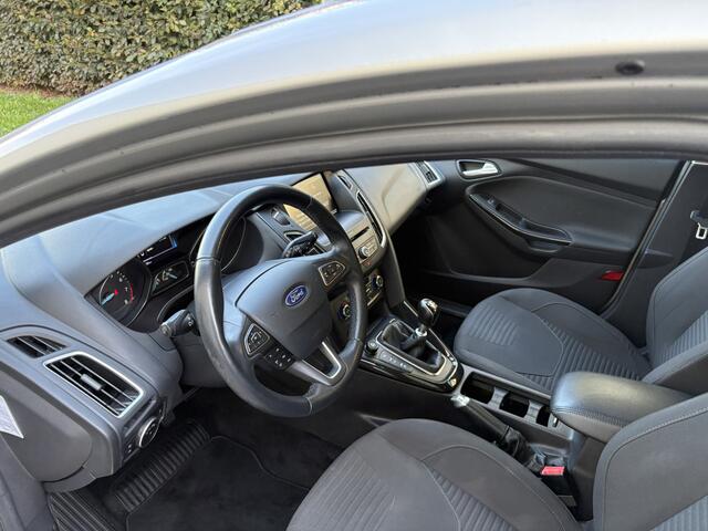 Ford FOCUS 1.0 Titanium / NAVI / CRUISE / AIRCO ECC / SONY / 142dkm!