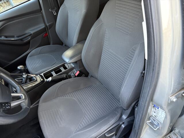 Ford FOCUS 1.0 Titanium / NAVI / CRUISE / AIRCO ECC / SONY / 142dkm!