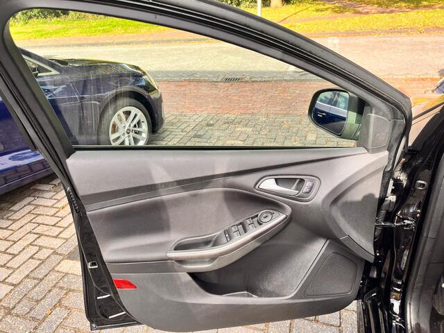 Ford FOCUS Wagon 1.0 ST-Line