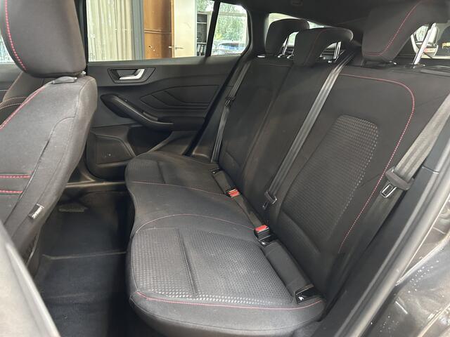 Ford FOCUS Wagon EcoBoost Hybrid 125 pk ST Line | Winter Pack | 4 seiz. banden | Navi | Clima | Cruise | Dr. loos Apple Carplay