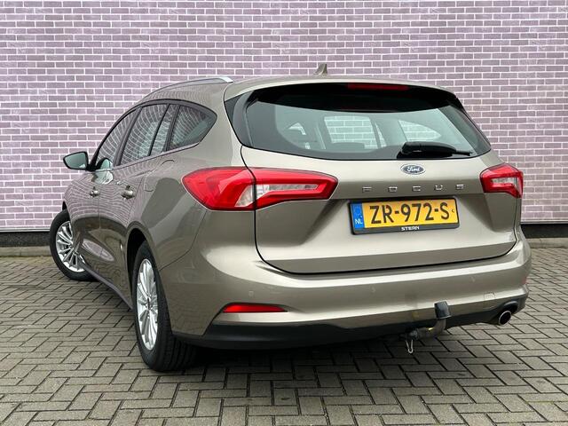 Ford FOCUS Wagon 1.5 EcoBoost Titanium Business | Trekhaak | Navigatie | Cruise Control | Stoel/Stuurwiel Verwarming | Parkeersensoren | Verwarmde voorruit | Climate Control