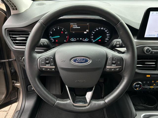 Ford FOCUS Wagon 1.5 EcoBoost Titanium Business | Trekhaak | Navigatie | Cruise Control | Stoel/Stuurwiel Verwarming | Parkeersensoren | Verwarmde voorruit | Climate Control