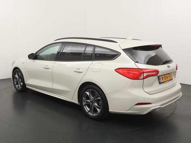 Ford FOCUS Wagon EcoBoost Hybrid 125pk ST-Line | Winterpack | Camera | Full Led | Head-up Display | All season |