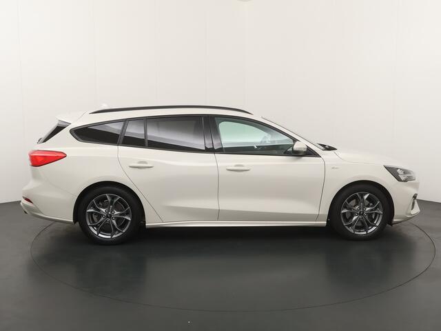 Ford FOCUS Wagon EcoBoost Hybrid 125pk ST-Line | Winterpack | Camera | Full Led | Head-up Display | All season |