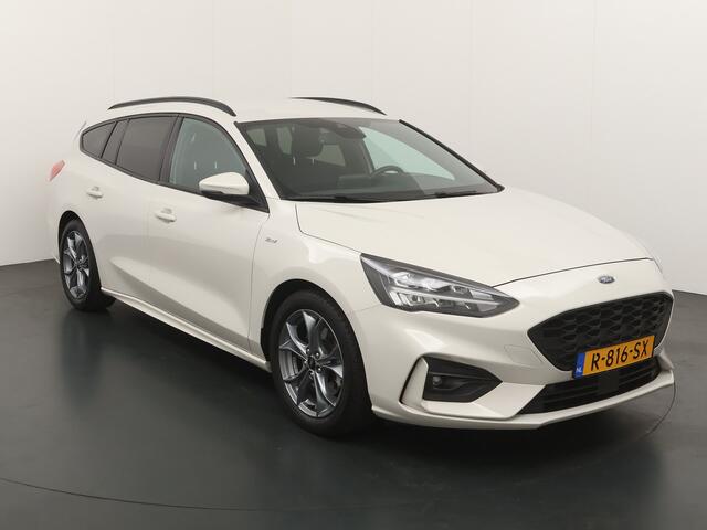 Ford FOCUS Wagon EcoBoost Hybrid 125pk ST-Line | Winterpack | Camera | Full Led | Head-up Display | All season |