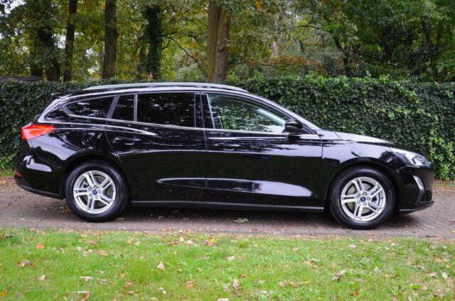 Ford FOCUS Wagon 1.0 EcoBoost Hybrid Trend Edition Business Navi/Airco/Pdc/Achteruitrijcamera/Trekhaak/Apple Carplay/Android Auto