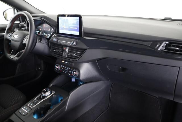 Ford FOCUS 1.5 EcoBoost ST Line 183pk / LED / HUD / Navi / ACC / Camera