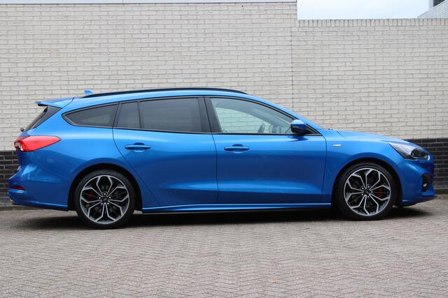 Ford FOCUS 1.5 Ecoboost 150PK ST-Line | Winterpack | Navigatie | Matrix | Head-Up