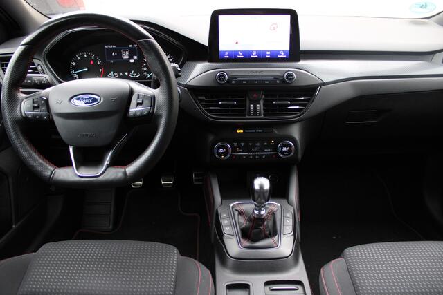 Ford FOCUS 1.5 Ecoboost 150PK ST-Line | Winterpack | Navigatie | Matrix | Head-Up