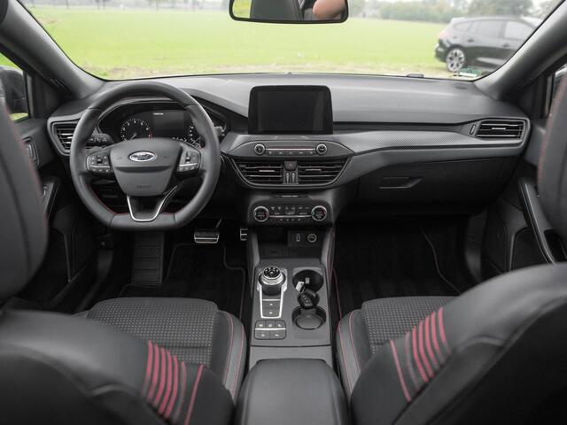 Ford FOCUS Wagon 1.5 EcoBoost ST Line Business Pano ACC Keyless