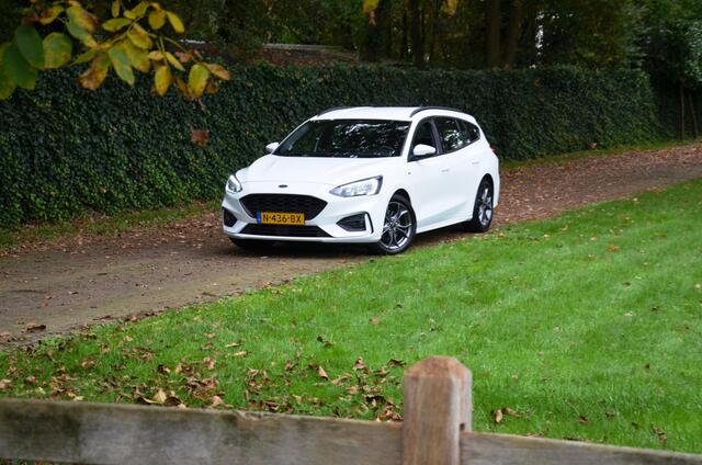 Ford FOCUS Wagon 1.0 EcoBoost Hybrid ST Line Business Navi/Pdc/Ecc/Led/Achteruitrijcamera/Cr-Controle/Privacy-Glass/Lmv