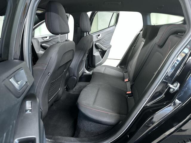 Ford FOCUS Wagon 1.5 EcoBoost ST Line X Business Automaat | Trekhaak | Navi