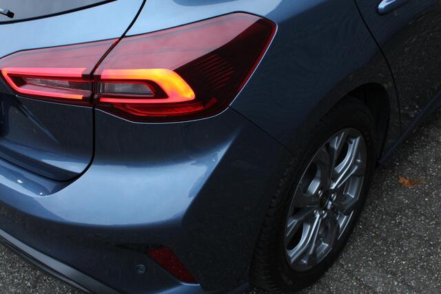 Ford FOCUS 1.0 EcoBoost Hybrid ST Line X