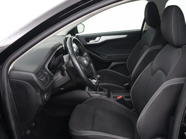 Ford FOCUS 1.0 EcoBoost Trend Edition | Trekhaak | Carplay | Navigatie | Parkeerhulp | Cruise control | Airco | Bluetooth