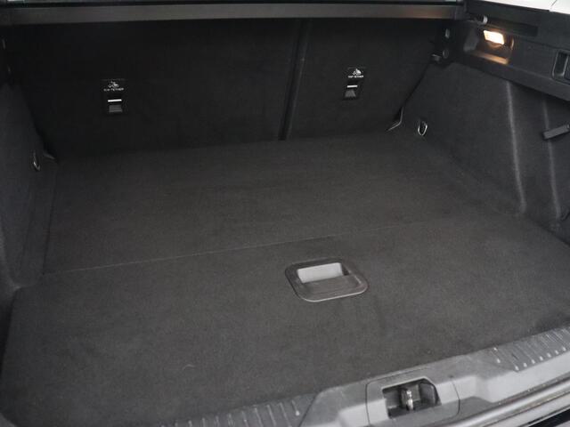 Ford FOCUS 1.0 EcoBoost Trend Edition | Trekhaak | Carplay | Navigatie | Parkeerhulp | Cruise control | Airco | Bluetooth