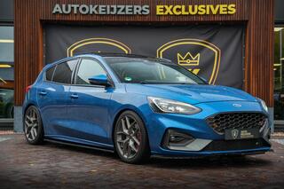 ford-focus-2.3-ecoboost-st-x-panora