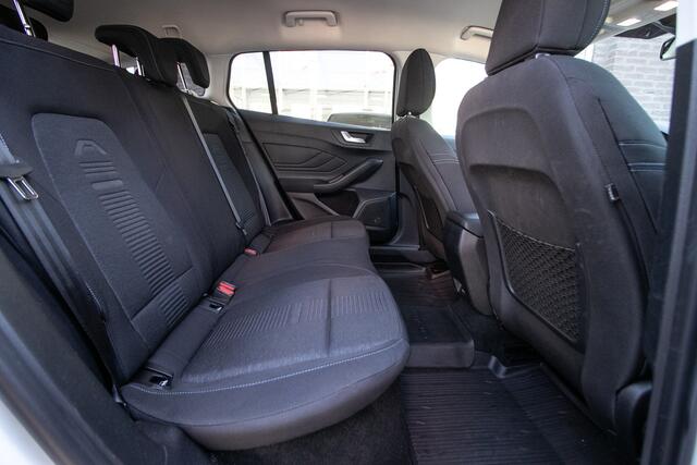 Ford FOCUS 1.0 EcoBoost Active Business Automaat Apple cp/Android auto | winterpack! | Cam