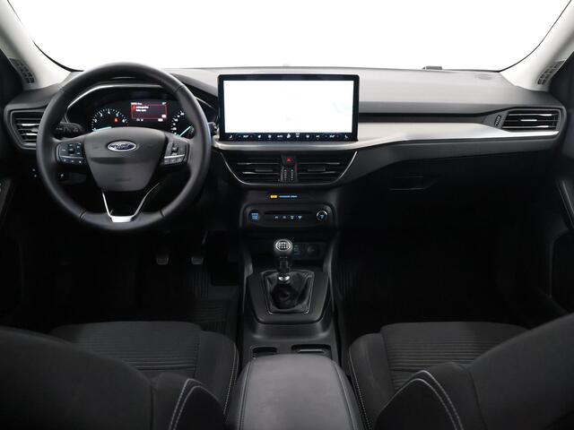 Ford FOCUS Wagon 1.0 EcoBoost Hybrid Titanium | Trekhaak | Winterpakket | Cruise Control | Climate Control | Navigatie |