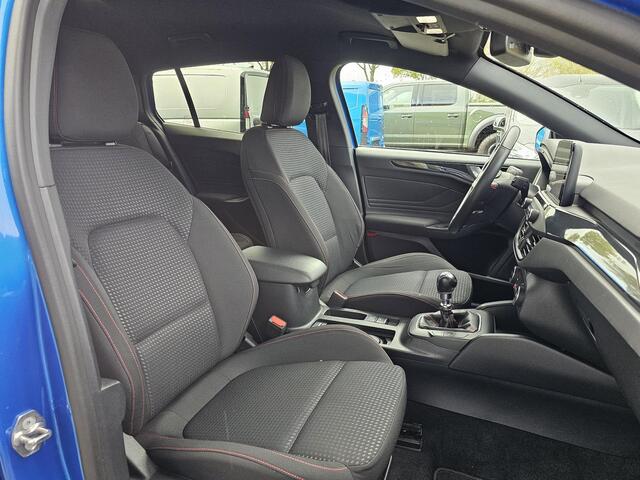 Ford FOCUS Wagon 1.5 EcoBoost ST-line Business 150 pk | Full led | PDC v+a | Trekhaak afneembaar | Keyless entry | Winterpack | Camera | Lane assist etc.