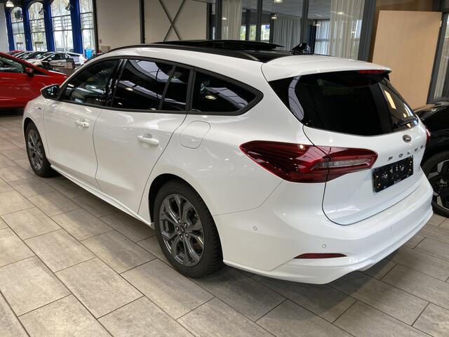 Ford FOCUS Wagon ST-Line X EcoBoost Hybrid 155 pk I Pano | Winter Pack | Adapt. cruise | All Seasons | HUD | Elek. Klep | Fabr. Gar. 02-2029
