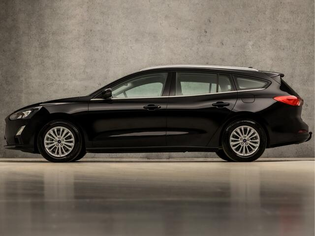 Ford FOCUS Wagon 1.0 EcoBoost Titanium Sport Automaat (APPLE CARPLAY, GROOT NAVI, CLIMATE, TREKHAAK, SPORTSTOELEN, KEYLESS, LED KOPLAMPEN, LM VELGEN, LANE ASSIST, NIEUWSTAAT)