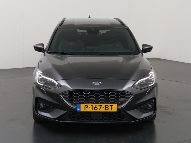 Ford FOCUS Wagon 2.3 EcoBoost ST-3 | Navigatie | Winterpakket | Full Led Koplampen | Parkeercamera | Keyless Go |
