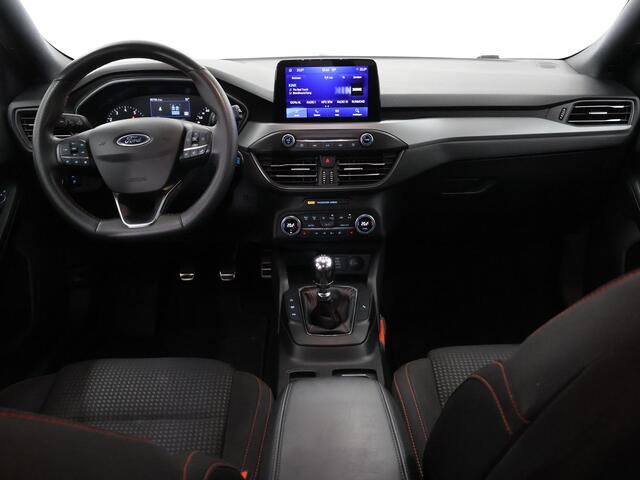 Ford FOCUS Wagon 1.0 EcoBoost Hybrid ST Line Style | Winterpakket | Parkeercamera | Navigatie | Climate Control |
