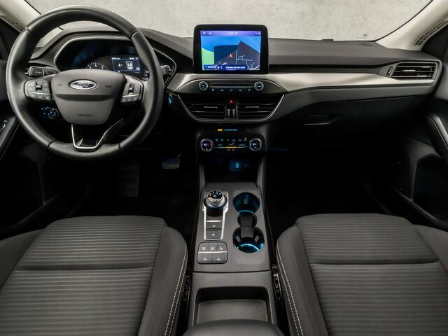 Ford FOCUS Wagon 1.0 EcoBoost Titanium Sport Automaat (APPLE CARPLAY, GROOT NAVI, CAMERA, CLIMATE, TREKHAAK, ADAPTIVE CRUISE, SPORTSTOELEN, GETINT GLAS, LM VELGEN, NIEUWSTAAT)