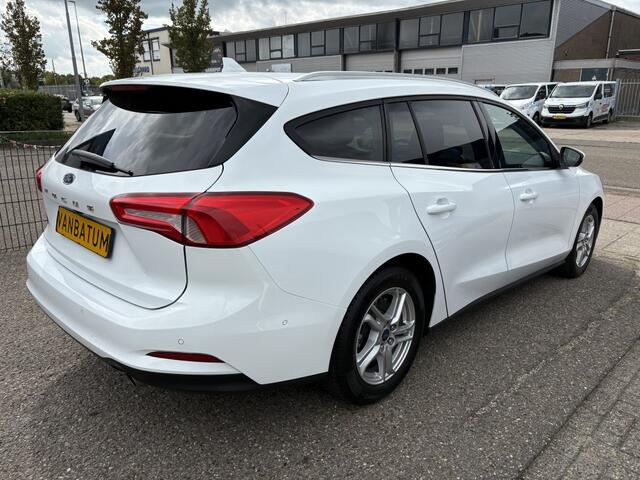 Ford FOCUS 1.0 EcoBoost Titanium Business