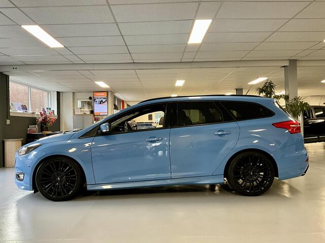 Ford FOCUS Wagon 1.0 ST-Line ** RIJKLAARPRIJS **