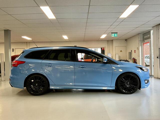 Ford FOCUS Wagon 1.0 ST-Line ** RIJKLAARPRIJS **