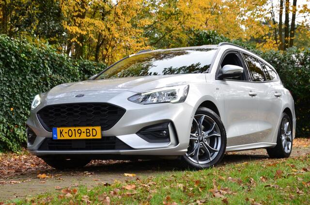 Ford FOCUS Wagon 1.0 EcoBoost Hybrid ST Line Business Navi/Pdc/Ecc/Led/Stoel Stuur & ruitverwarming/Leder/Cr-Controle/Privacy-Glass/Lmv/Bang & Olufsen/Achteruitrijcamera/Trekhaak
