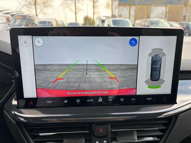 Ford FOCUS Wagon ST-Line EcoBoost Hybrid 155 pk | Pano | Winter Pack | Camera | Adapt. cruise | Camera | Draadloos Apple Carplay |