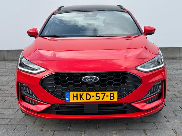 Ford FOCUS Wagon ST-Line EcoBoost Hybrid 155 pk | Pano | Winter Pack | Camera | Adapt. cruise | Camera | Draadloos Apple Carplay |