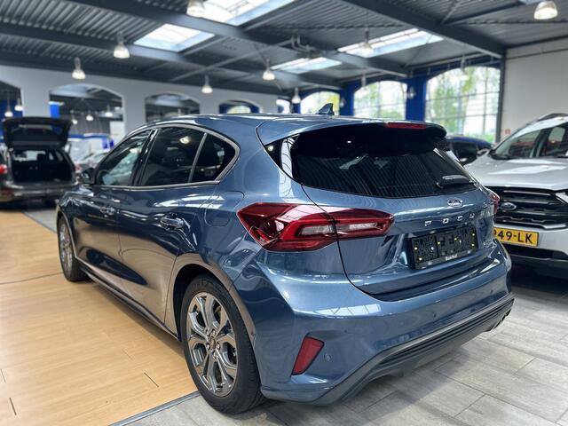 Ford FOCUS ST-Line EcoBoost Hybrid 155 pk | Winter Pack | AGR Stoel | Camera | Adapt. cruise | B&O | Full Led |