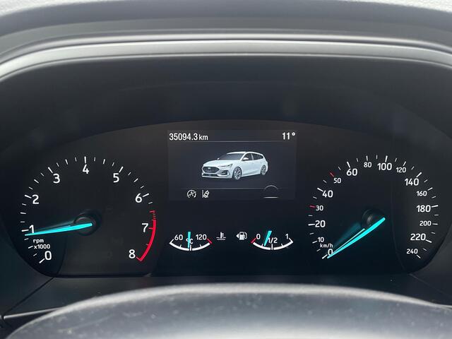 Ford FOCUS Wagon EcoBoost Hybrid ST Line Style | Winter pack | LED | Climate Control | Trekhaak | Camera | Parkeersensoren | Cruise |