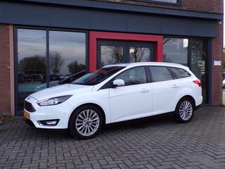 ford-focus-wagon-1.0-titanium-navi-